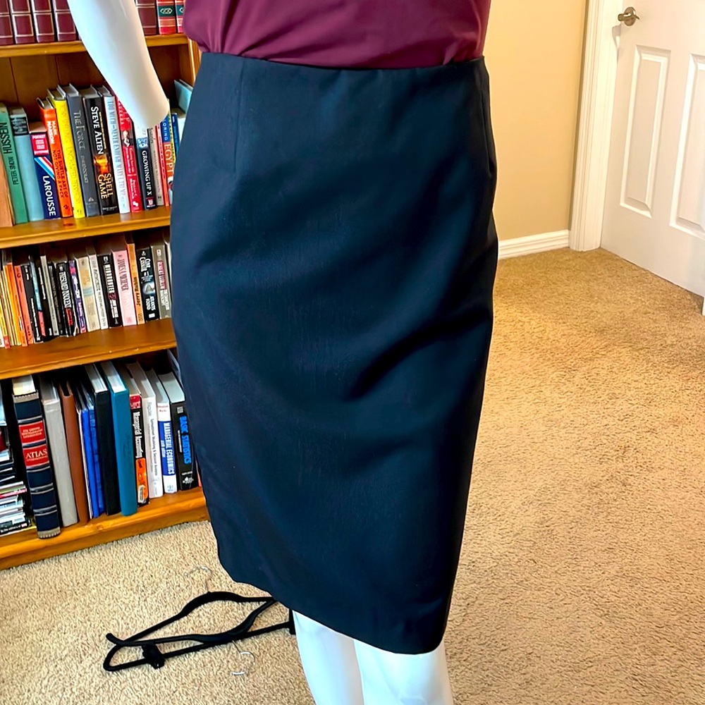 Carolina Herrera Slimming Charcoal Grey Wool Silk Lined Pencil Skirt 6 NWOT
